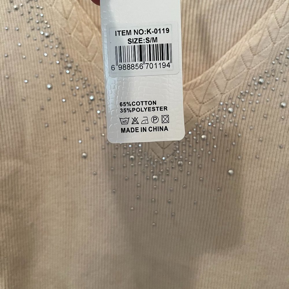 Yuna: V-Neck, Long Sleeve Sweater, Color: Beige, Size: Small/Medium - Picture 4 of 5